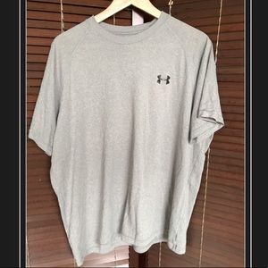 Under Armour Short Sleeve Shirt (L)